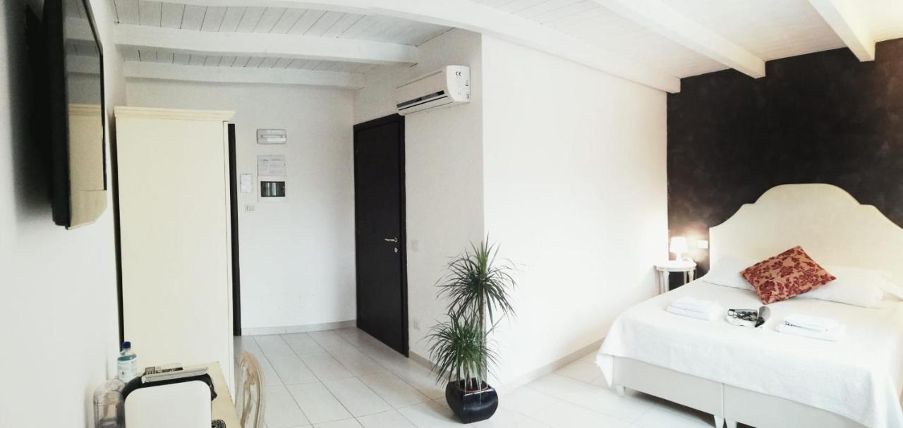 Locanda Divinis Cerea Buitenkant foto